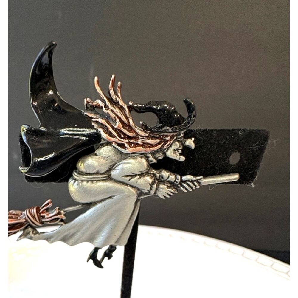 JJ Jonette Halloween Witch on Broom Pewter Brooch Pin